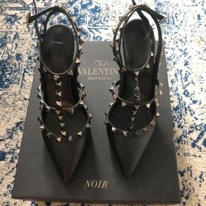 Valentino So Noir Rockstud Heels Size 37